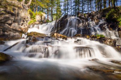 La cascade de Fontcouverte depuis l'Auberge de la Fruitière