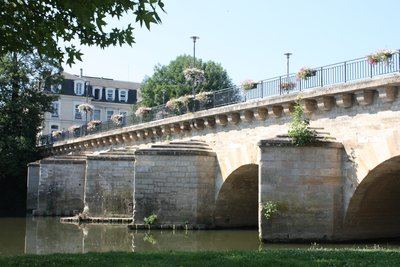 De Meulan à Mantes