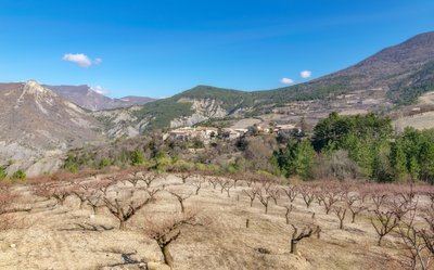 MONTREAL-LES-SOURCES - Sur les traces des sources