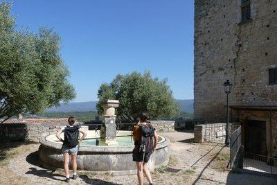 CASENEUVE - Du village perché au Colorado provençal