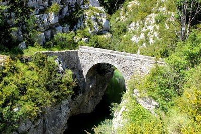 COMPS-SUR-ARTUBY - Le Mauvais Pont